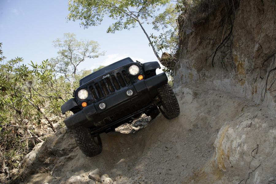 Jeep Wrangler Rubicon 2006 года  (фото 8 из 152)